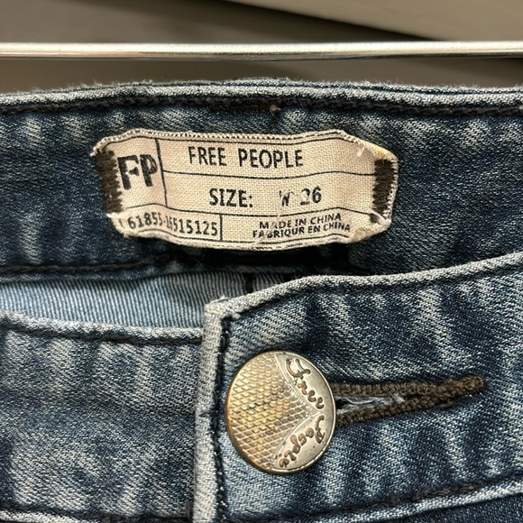 Free people distressed skinny jeans 26 - Picture 4 of 6